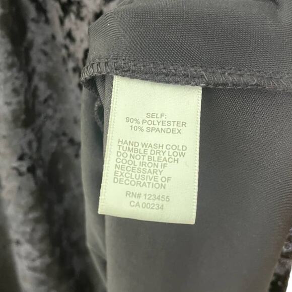 Design Lab cold shoulder dress black eggplant crushed velvet small NWT - Picture 5 of 6